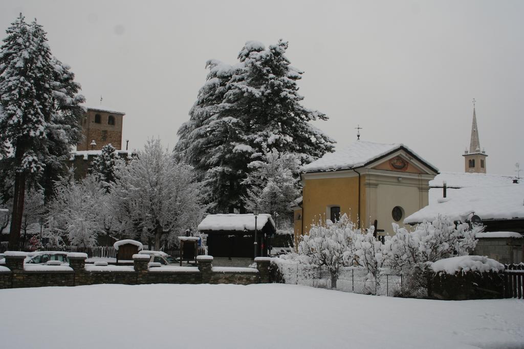 Le Petit Coin De Maison Chante Lune Bed & Breakfast Introd Exterior photo